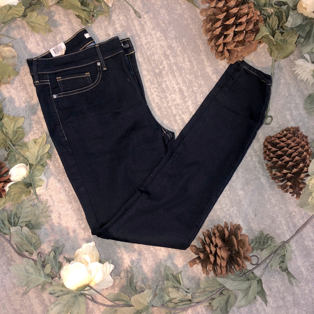 Levi 311 shaping skinny jeans